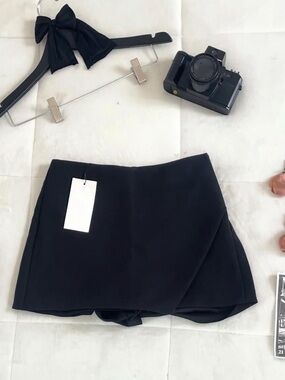 Zara Black Wrap-Front Women’s Shorts